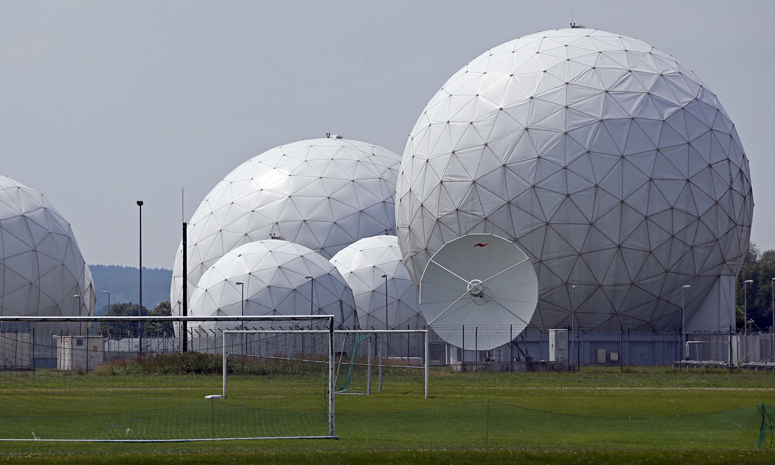 http://static-secure.guim.co.uk/sys-images/Guardian/Pix/pictures/2014/6/6/1402050956873/Spy-stations-in-Bad-Aibli-014.jpg