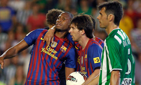 Foto på Seydou Keita  & hans vän Messi