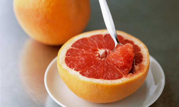 Half-grapefruit-with-spoo-011.jpg