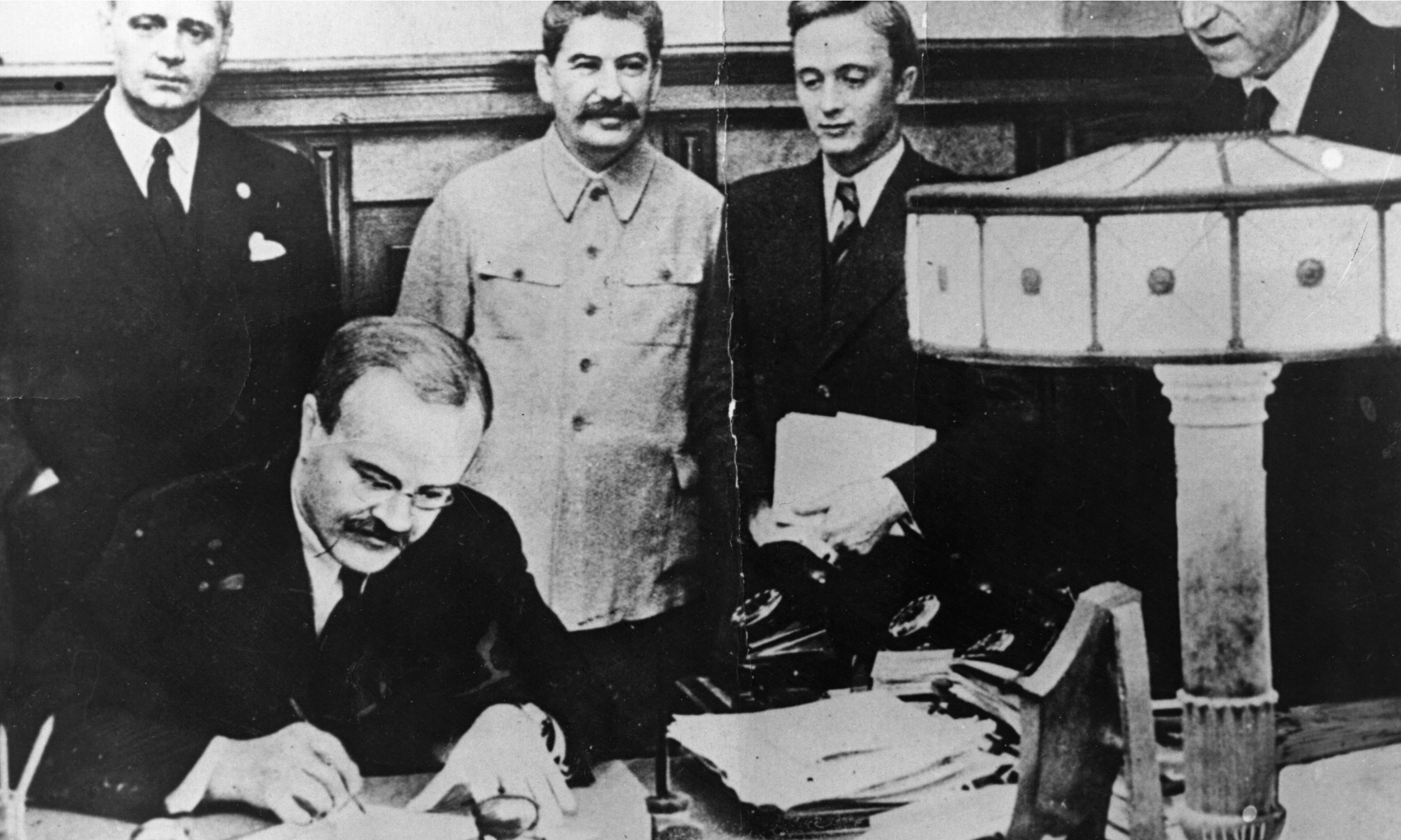 the-devils-alliance-hitler-s-pact-with-stalin-1939-1941-review