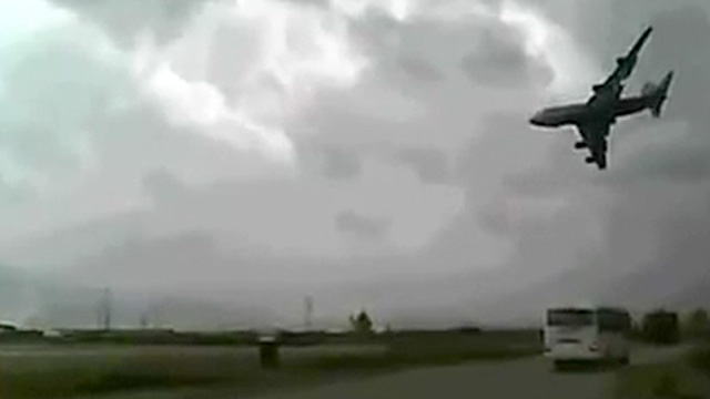 747 cargo plane crashes at Bagram airbase - video | World news | The