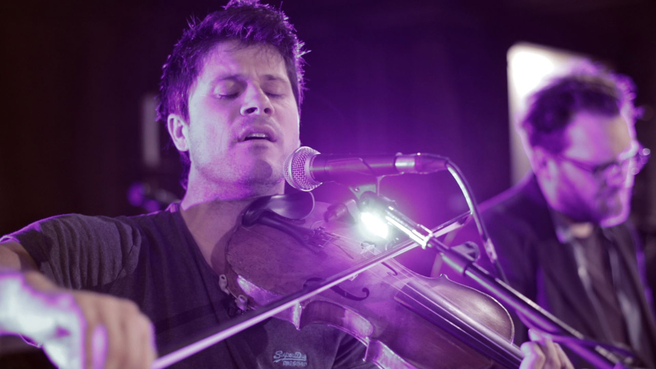 Seth Lakeman performs Portrait of My Wife photo