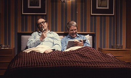 Morecambe-and-Wise-in-bed-009.jpg