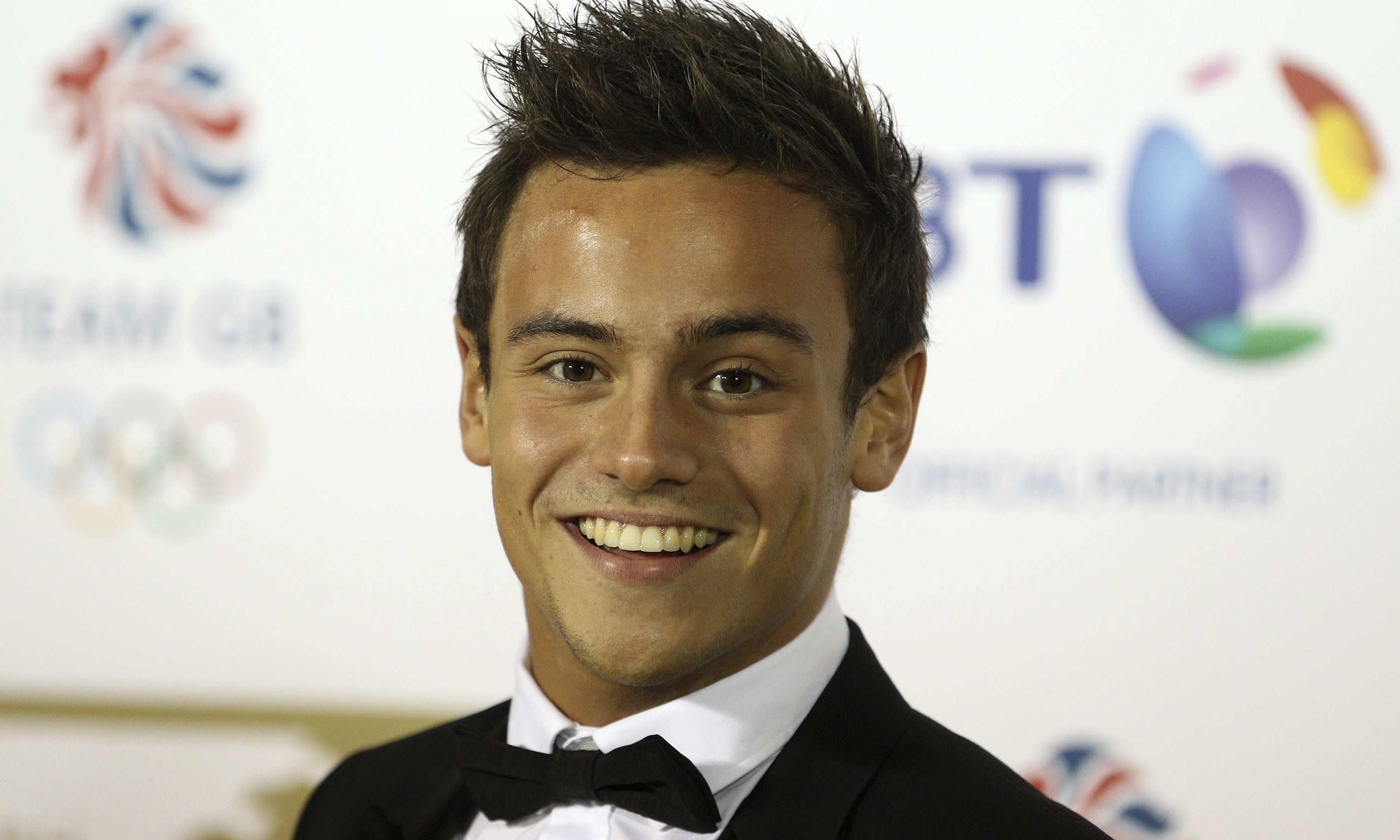 Tom Daley Uses Youtube To Reveal He Is In A Relationship With A Man