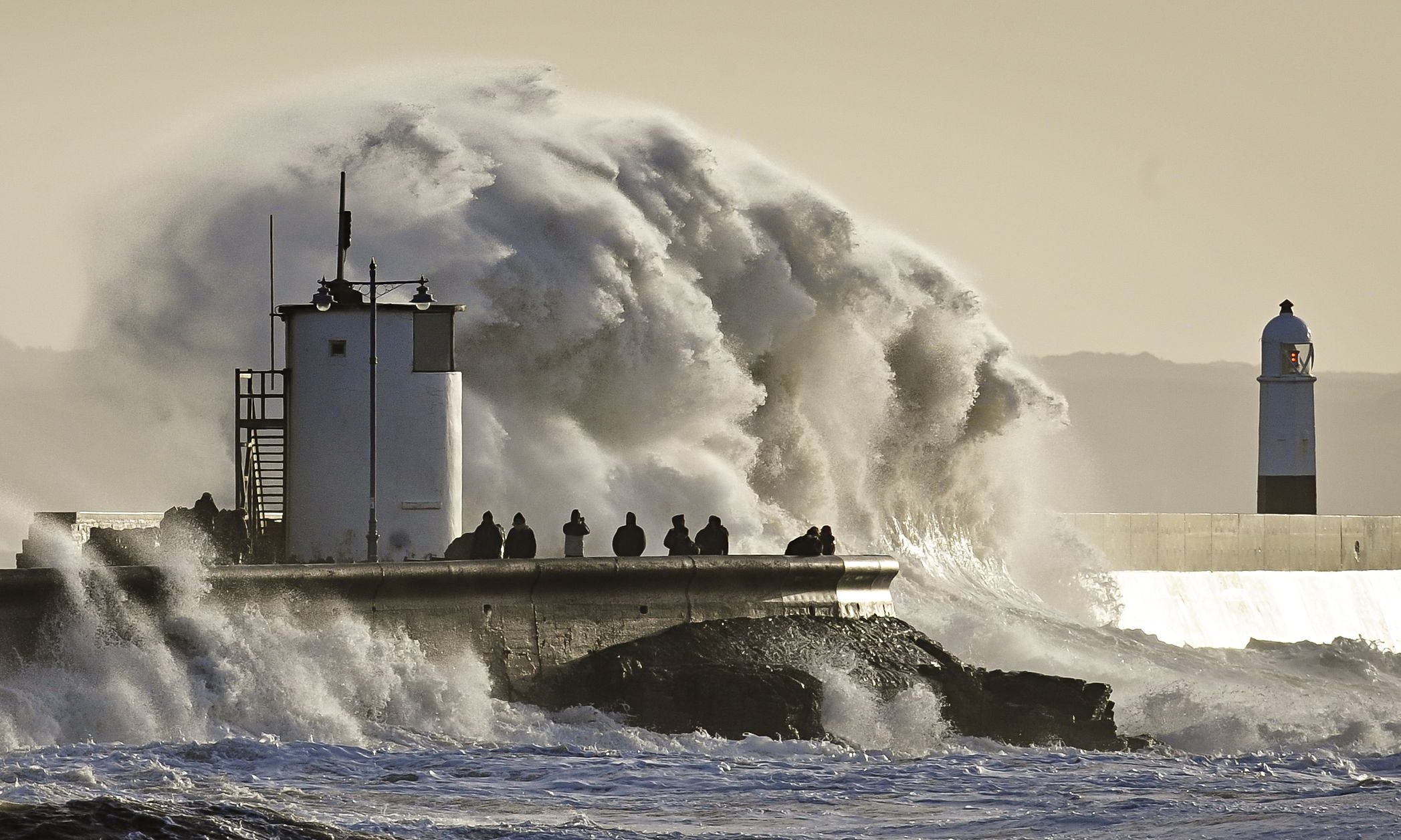 Storm chasing in the UK Britain�s wild weather enthusiasts World