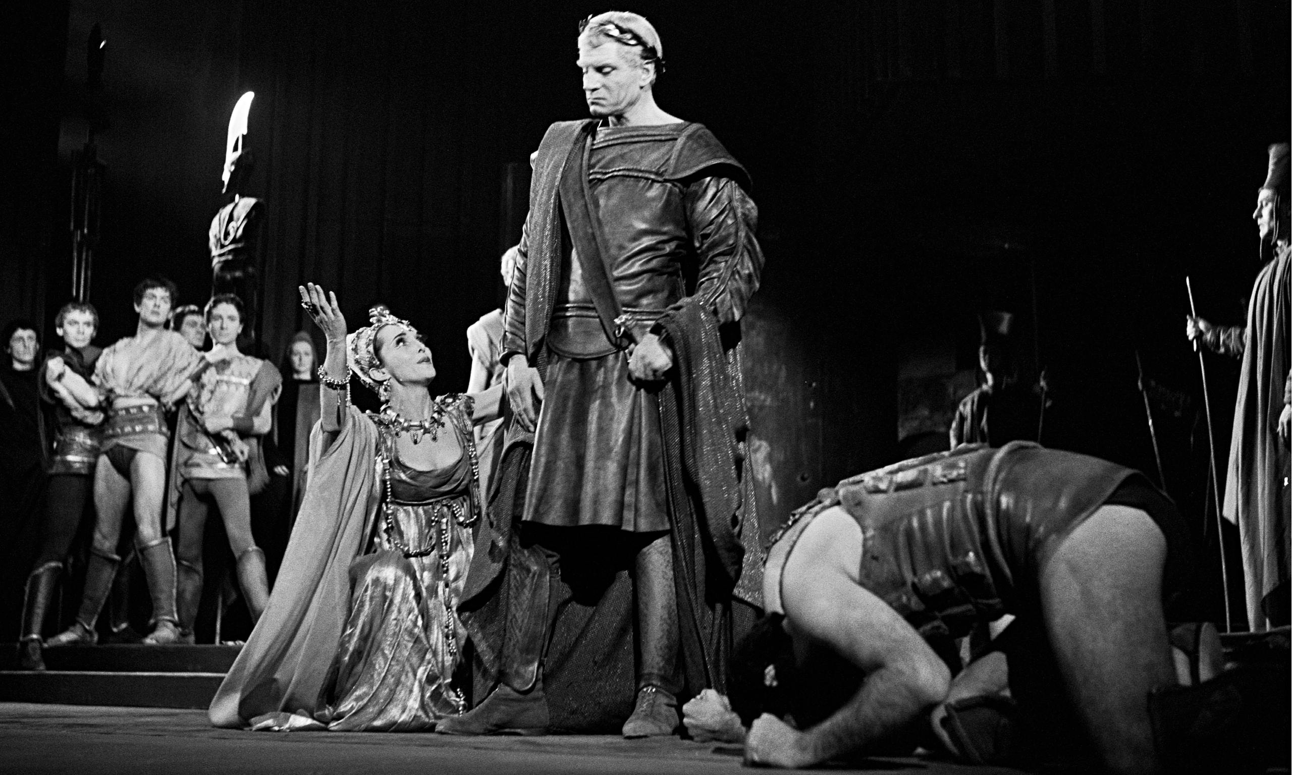 an analysis of stagecraft in shakespeares titus andronicus Literary analysis essay of william shakespeare’s ‘titus andronicus’ william shakespeare’s ‘titus andronicus’ is one of the most morbid plays he has written. an analysis of stagecraft in shakespeares titus andronicus Literary analysis essay of william shakespeare’s ‘titus andronicus’ william shakespeare’s ‘titus andronicus’ is one of the most morbid plays he has written.