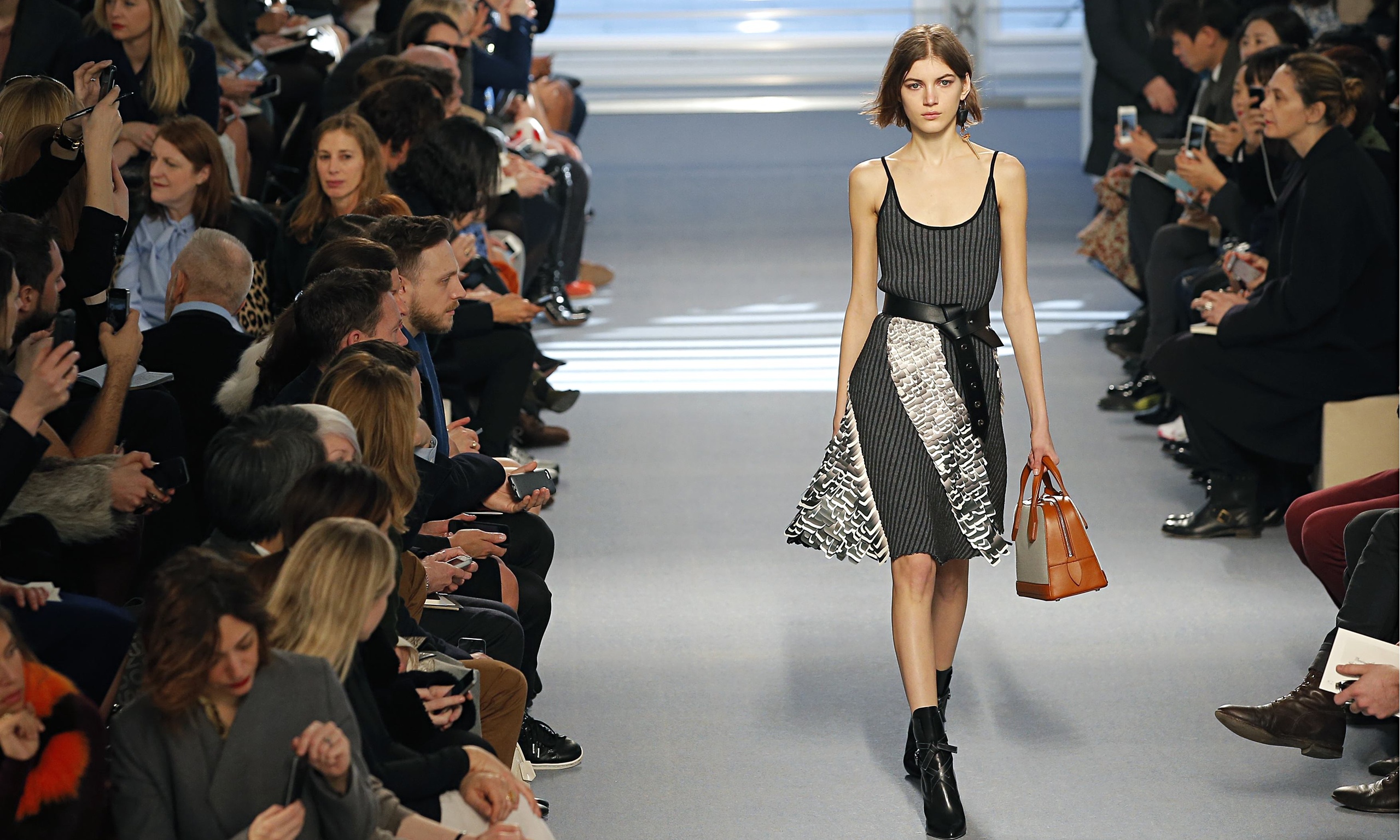 nicolas-ghesqui-re-brings-joy-to-louis-vuitton-at-paris-fashion-week