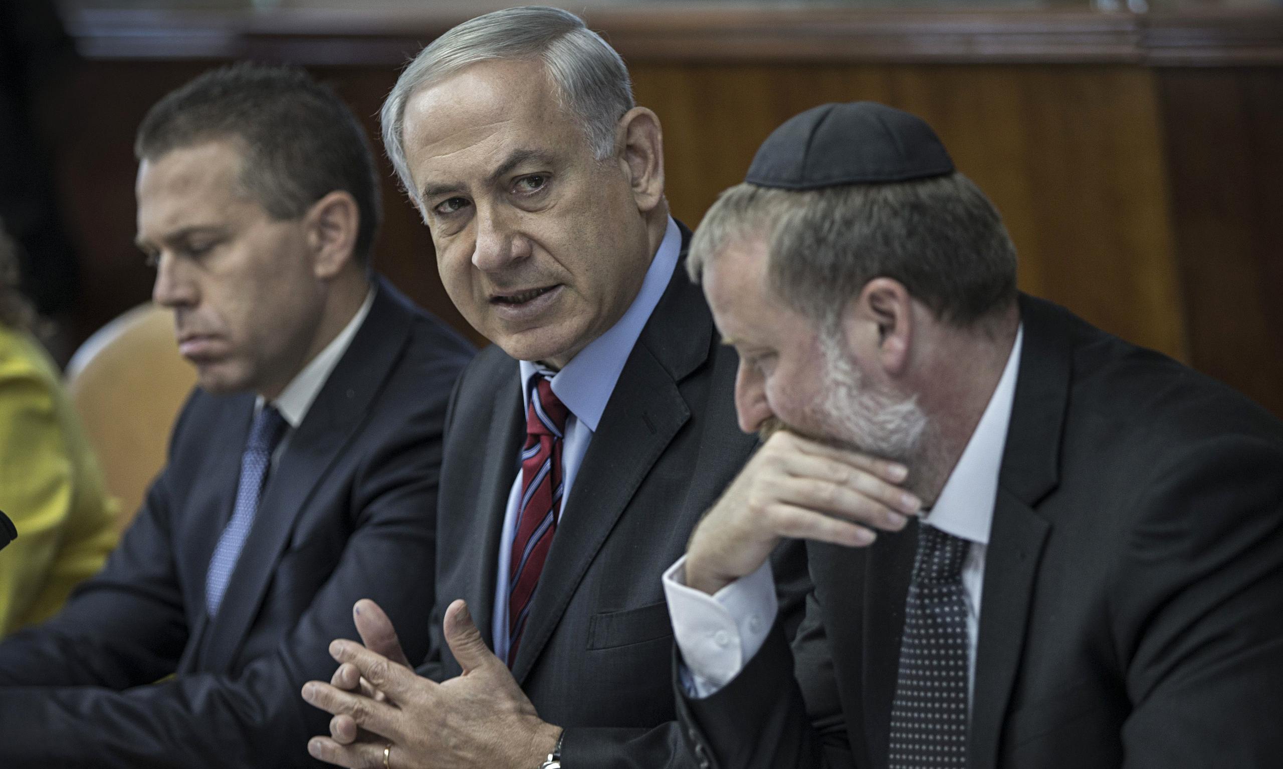 Netanyahu pushes to define Israel as nation state of Jewish people only