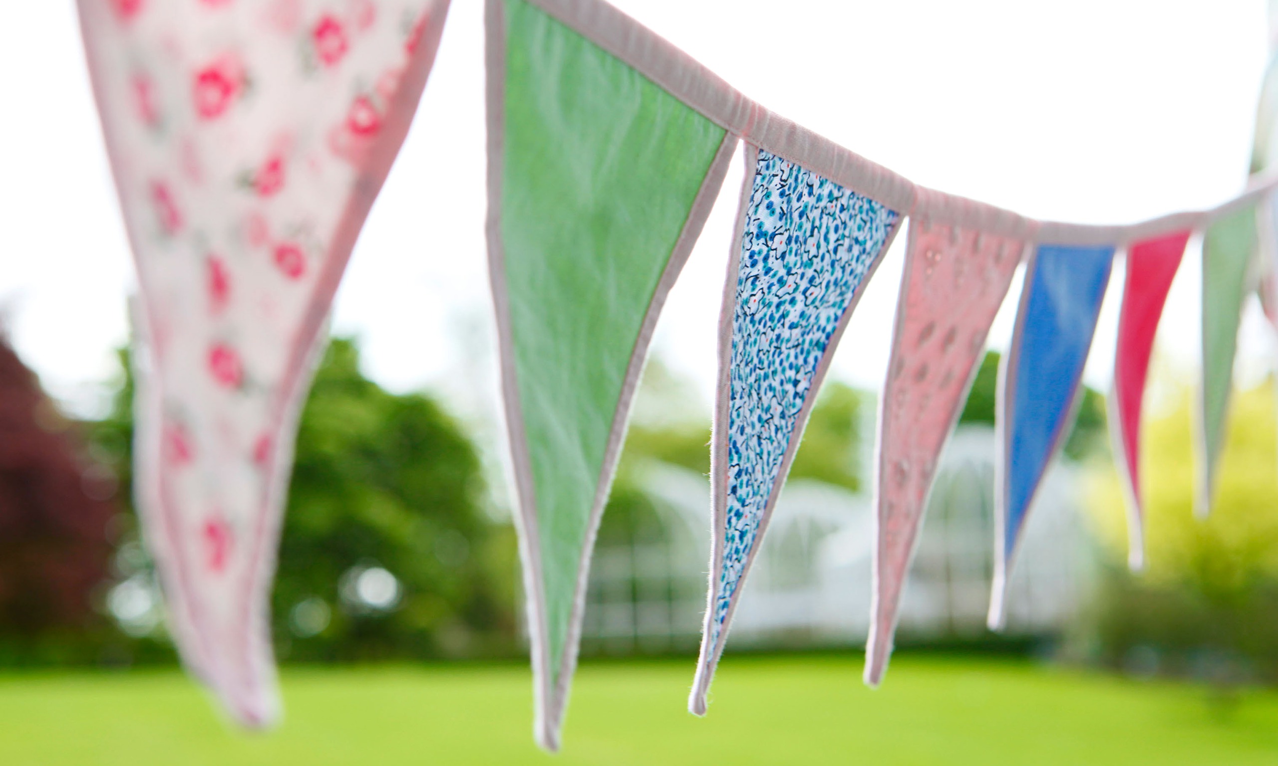 how-to-make-bunting-for-your-campsite-or-garden-life-and-style-the