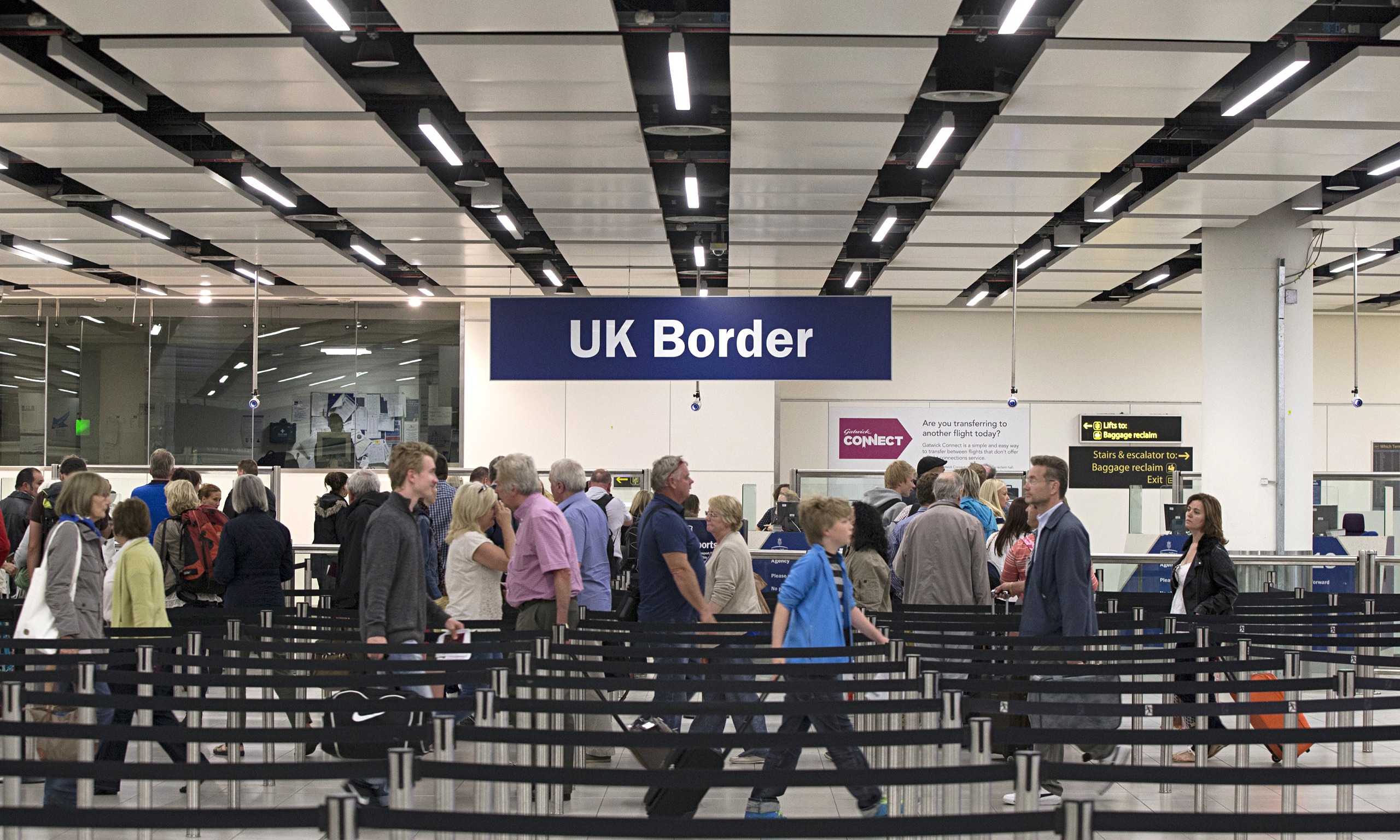 gatwick-staff-increased-after-baggage-delays-hit-passengers-world