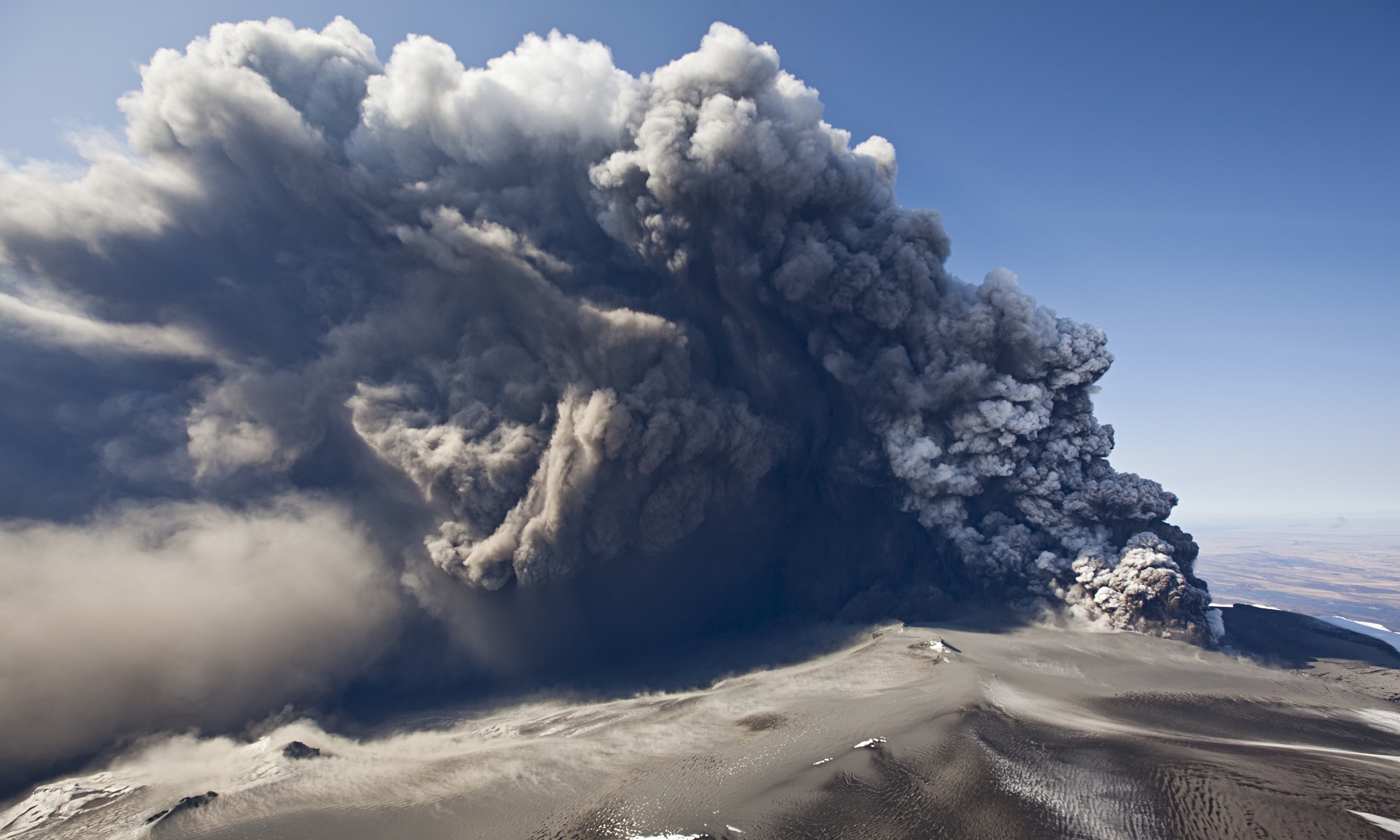 Iceland volcano eruption risk level raised to orange for aviation ...