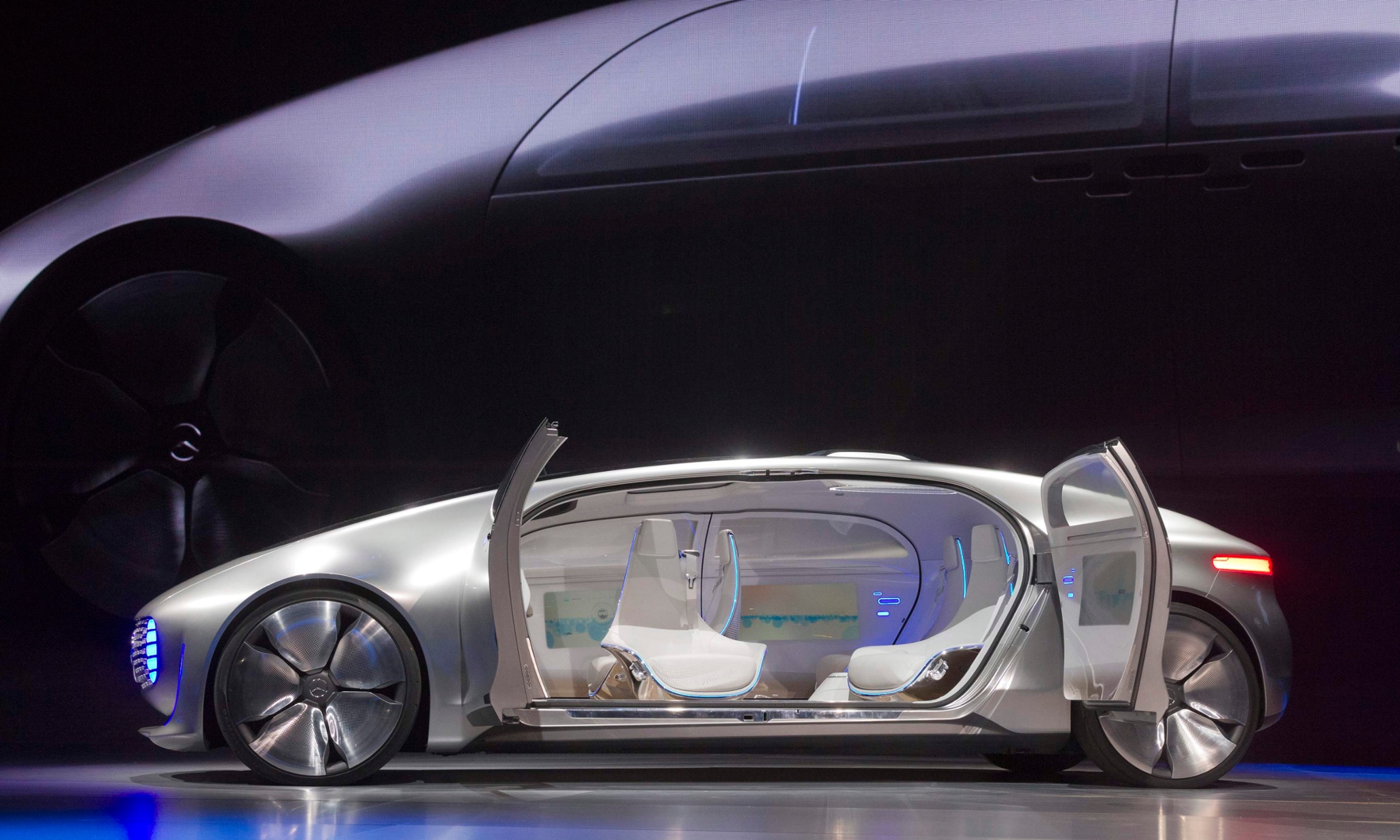 MercedesBenz announces plans to develop luxury driverless cars