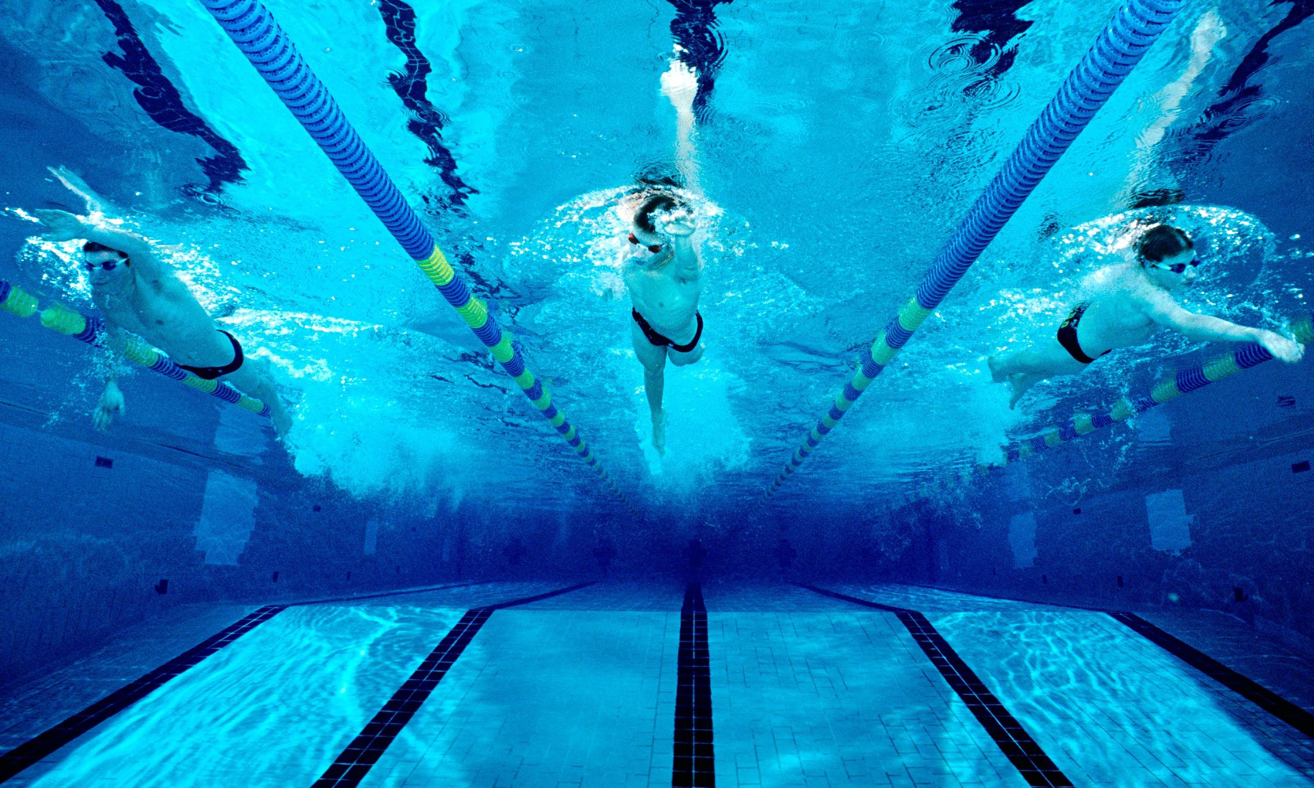 Питьевой бассейн. Спортивный бассейн. Бассейн под водой. Спортивный бассейн под водой. Фон спортивный бассейн.