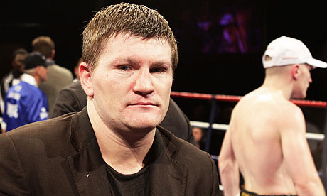 Ricky Hatton 2024 brun clair cheveux & alternative style de cheveux.
