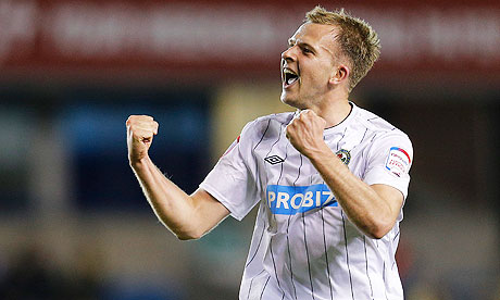Jordan-rhodes-008