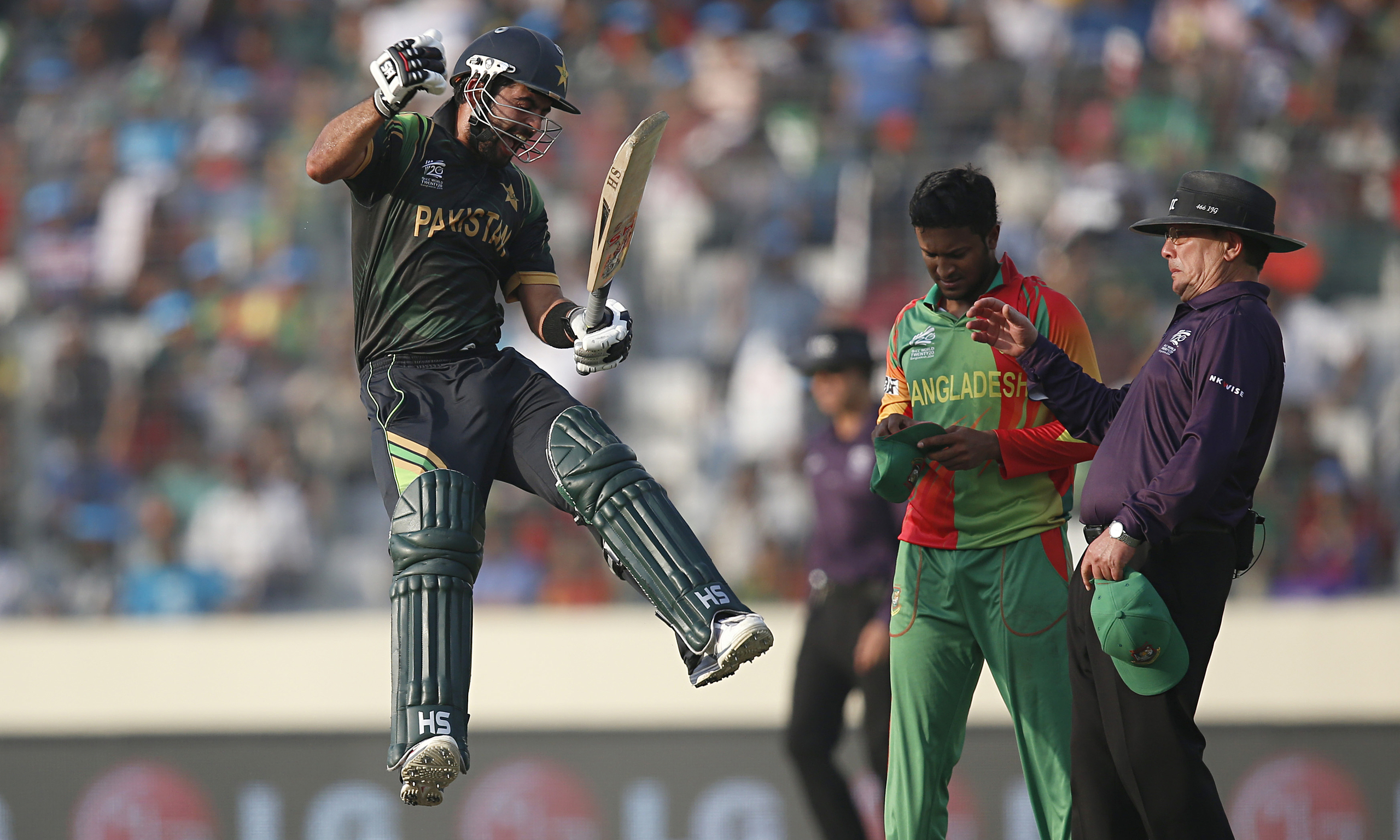 Pakistan rout Bangladesh in World Twenty20